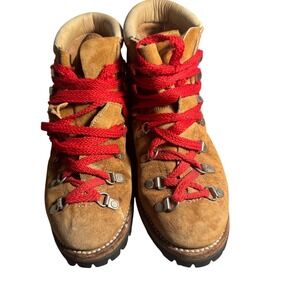 Vintage 1970s‎ Wilderness Leather Hiking Boots  Vibram Soles & Red Laces 8m size
